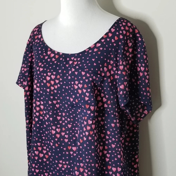 Torrid Blue & Pink Heart Print Crepe Button Back Short Sleeve Top 2X - Picture 2 of 5